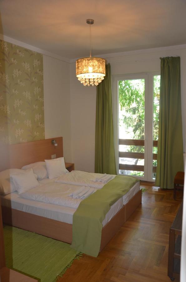 Balatonalmádi Hotel Viktoria מראה חיצוני תמונה