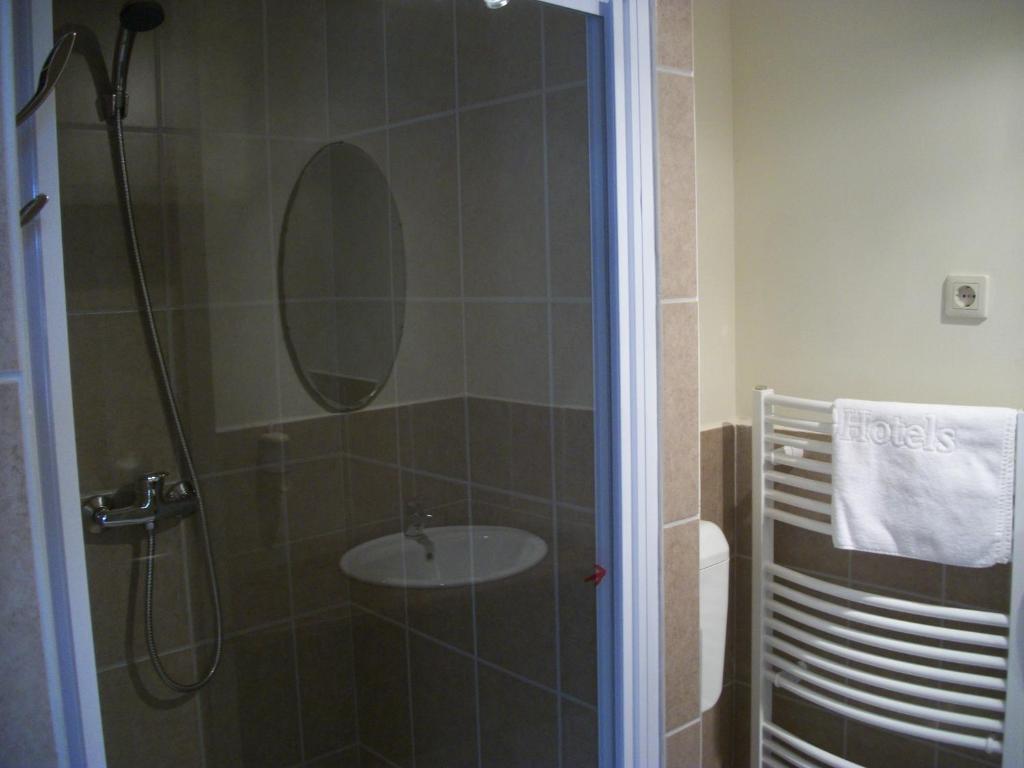 Balatonalmádi Hotel Viktoria חדר תמונה