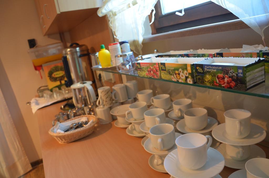 Balatonalmádi Hotel Viktoria מראה חיצוני תמונה